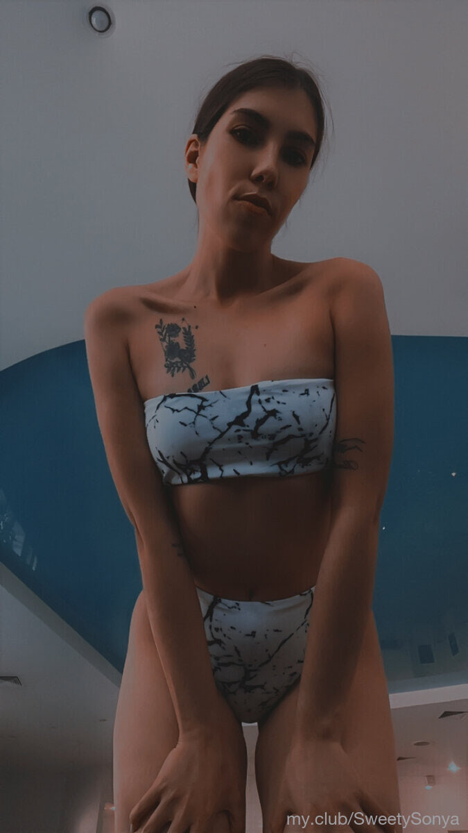 Nicole Free Photos #4
