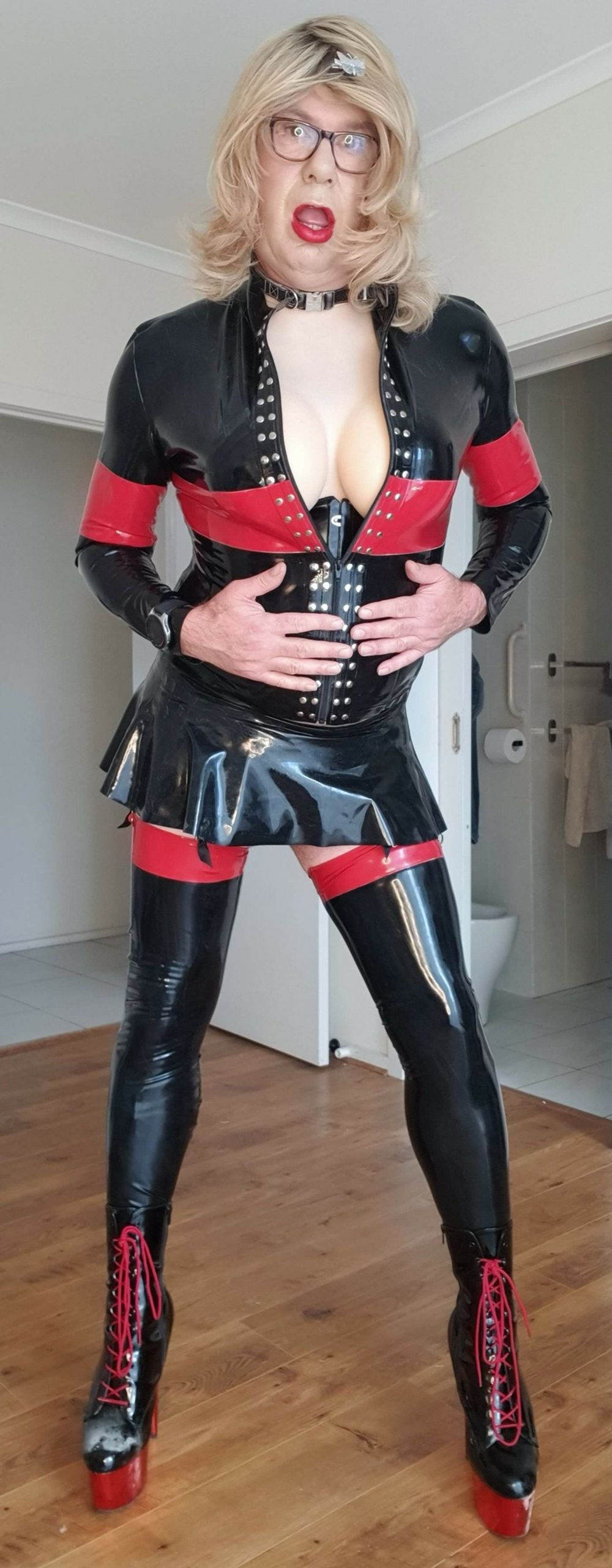 Rachel&#039;s Full-On Latex Domme #8