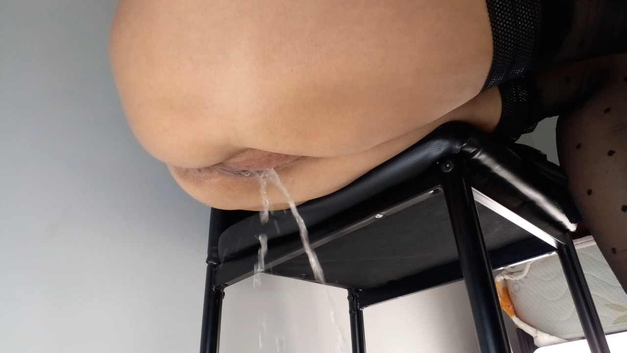 Pissing compilation. Part 2