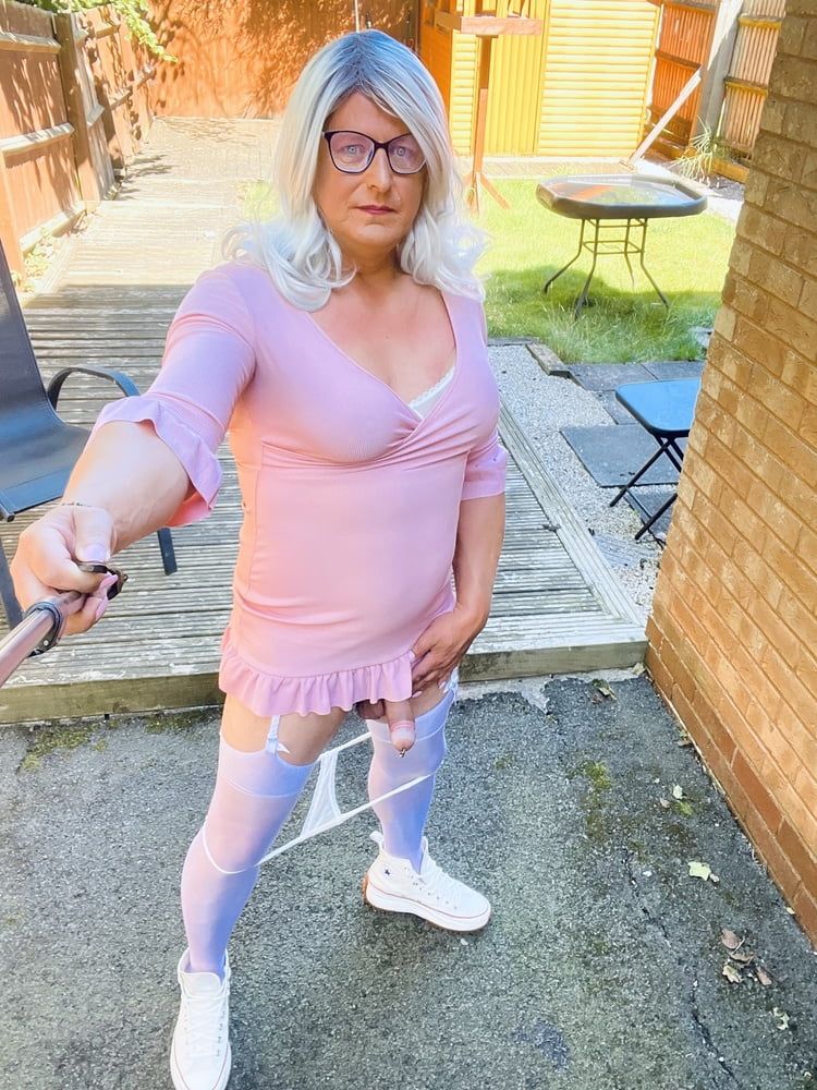 Crossdresser Kellycd outdoor masturbating in stockings 