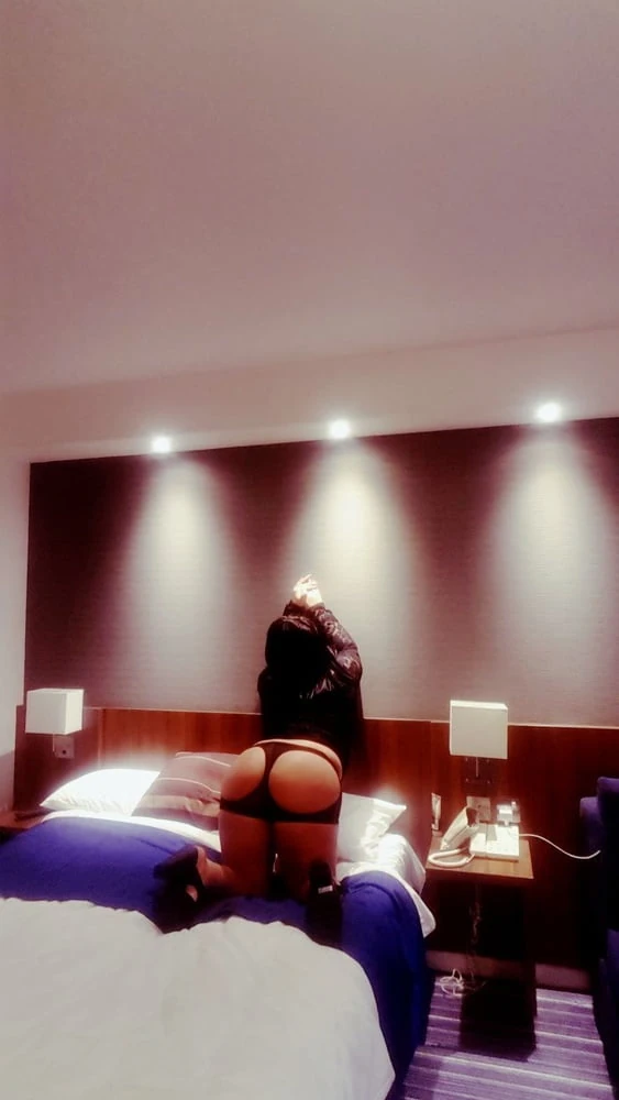 Alice Romania sexy in London  #5