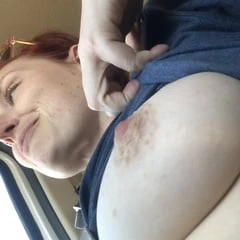 Underboobs!