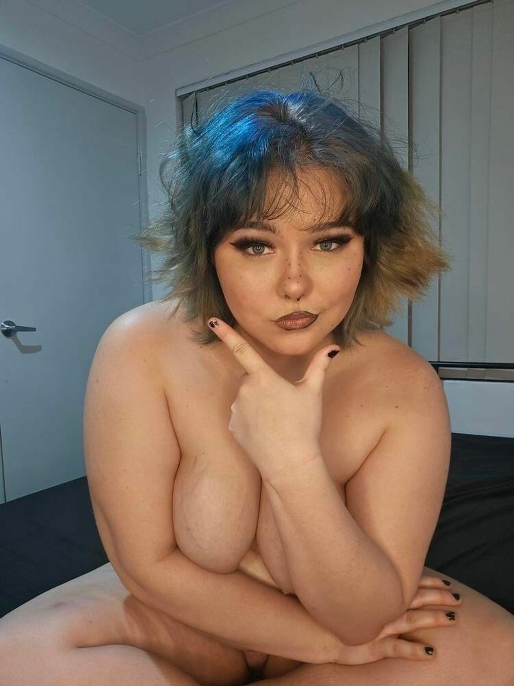 BBW Naked Aussie Femdom Alt #2