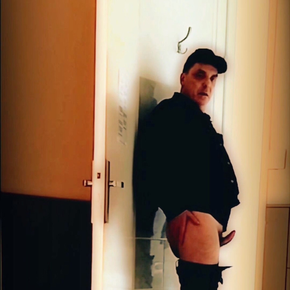 Jerk off and ass show in front of a door #15