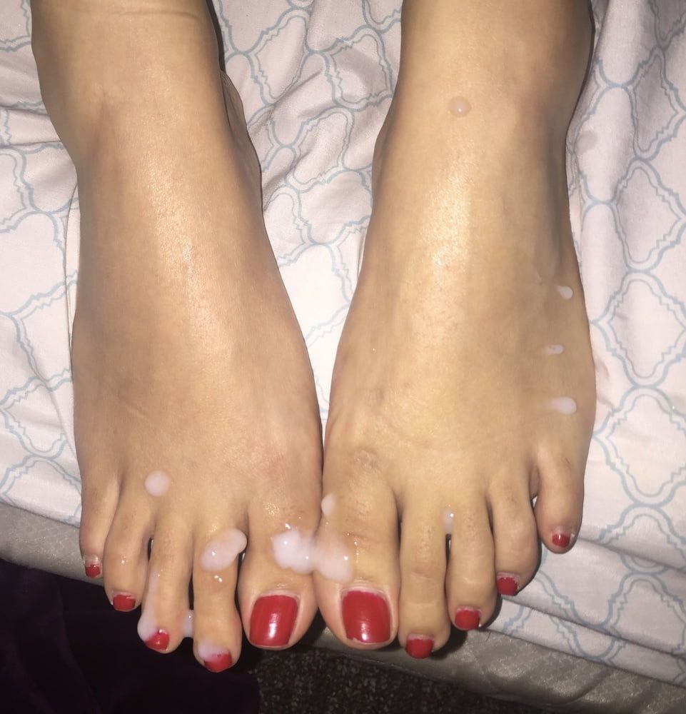 Cum Covered Latina Toes #16