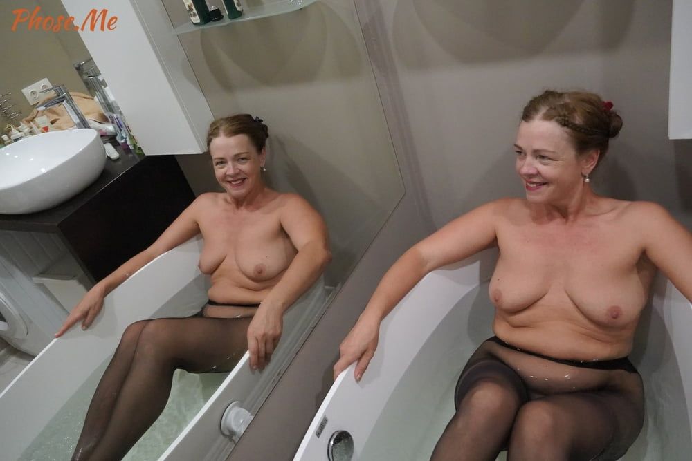 Mature Babe Iris in Bathtub Wearing Seamless Pantyhose #3