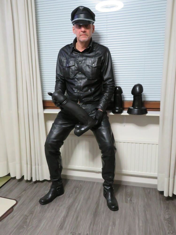 Finnish leather gay Juha Vantanen #8