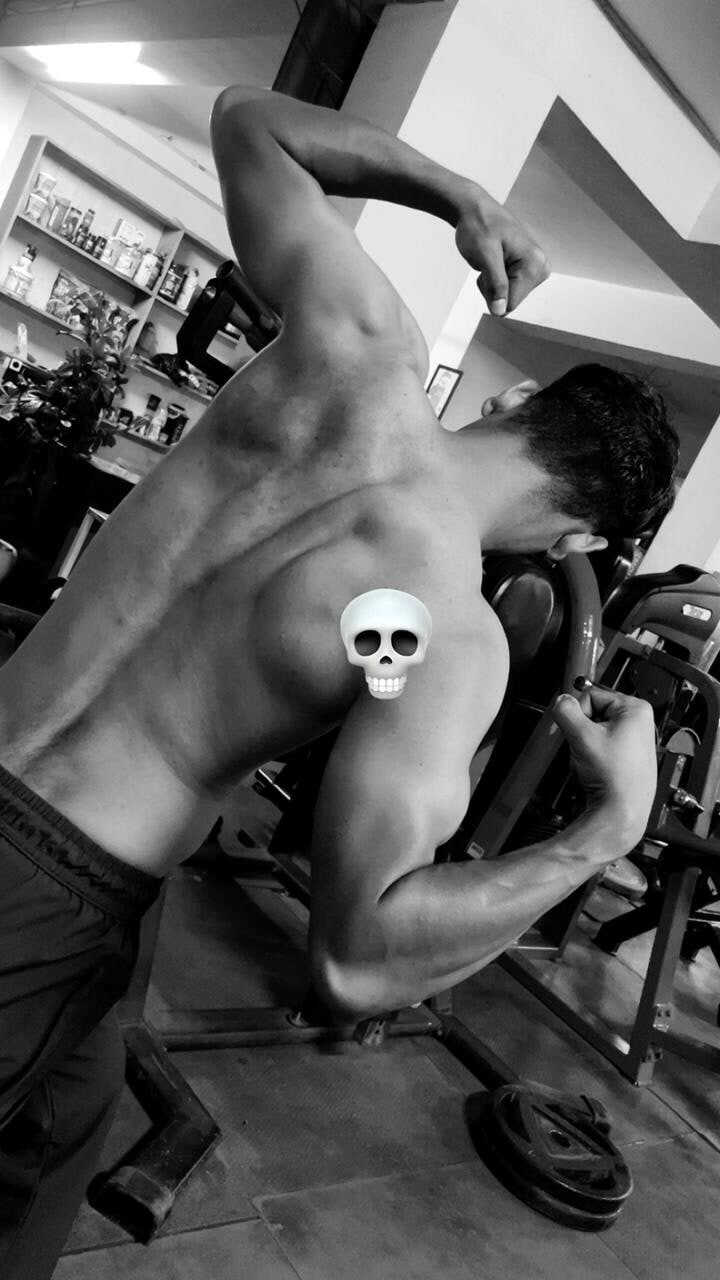 görüntülü görüşmeyle ilgilenen herhangi biri beni masterbate