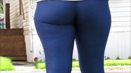 Candid Neighbor Fat Spandex Ass Whooty Hot Milf Leggings