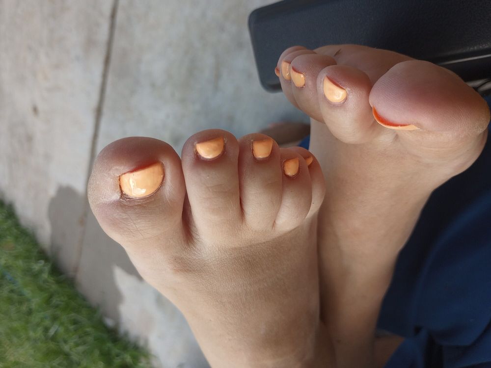 Cute toes #15