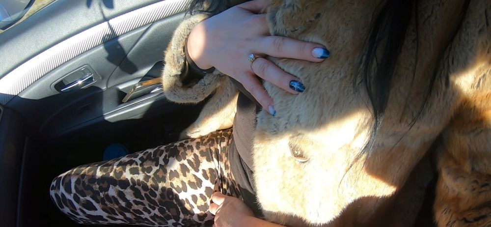 Cheating wife goes fur-coat shopping with her husband&#039;s frie #3