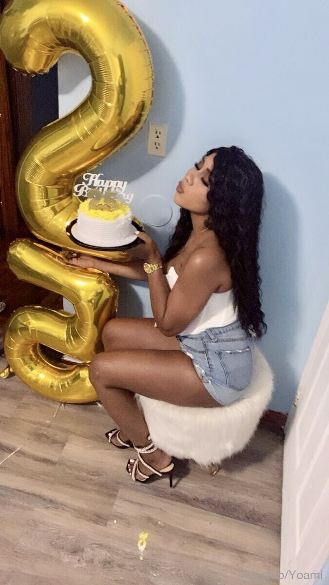 Piel morena Free Photos #23