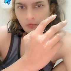 Zoya sazadai queen of the angel india cutie 