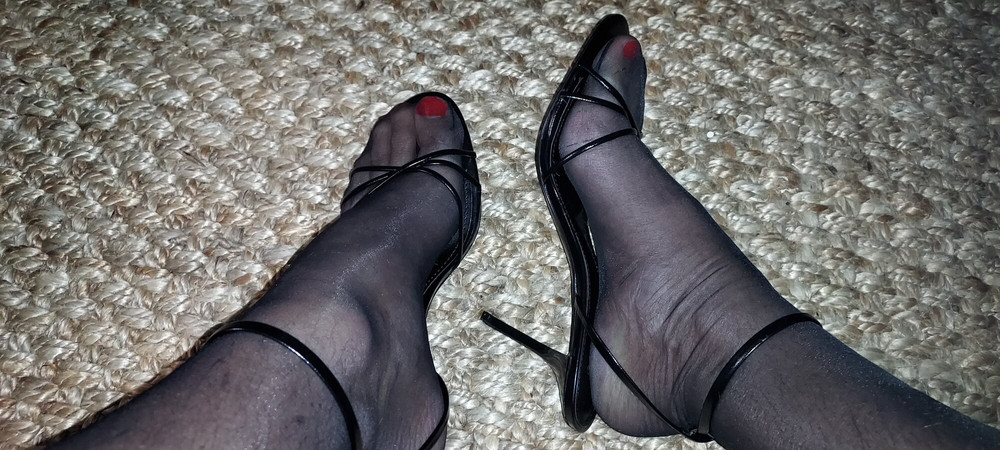 'Tis the season for shoes and stockings 🎅 #10