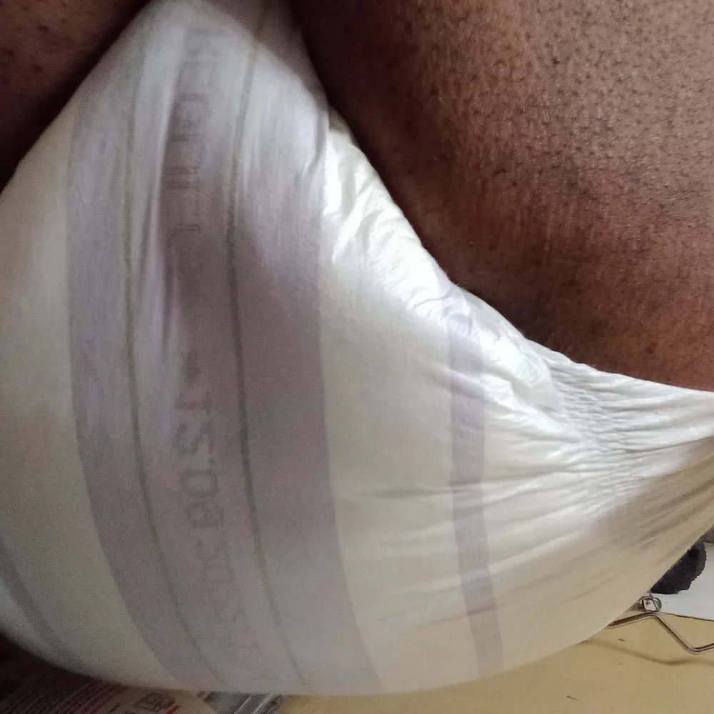 Squishy Sissy in piss soaked full diaper #8