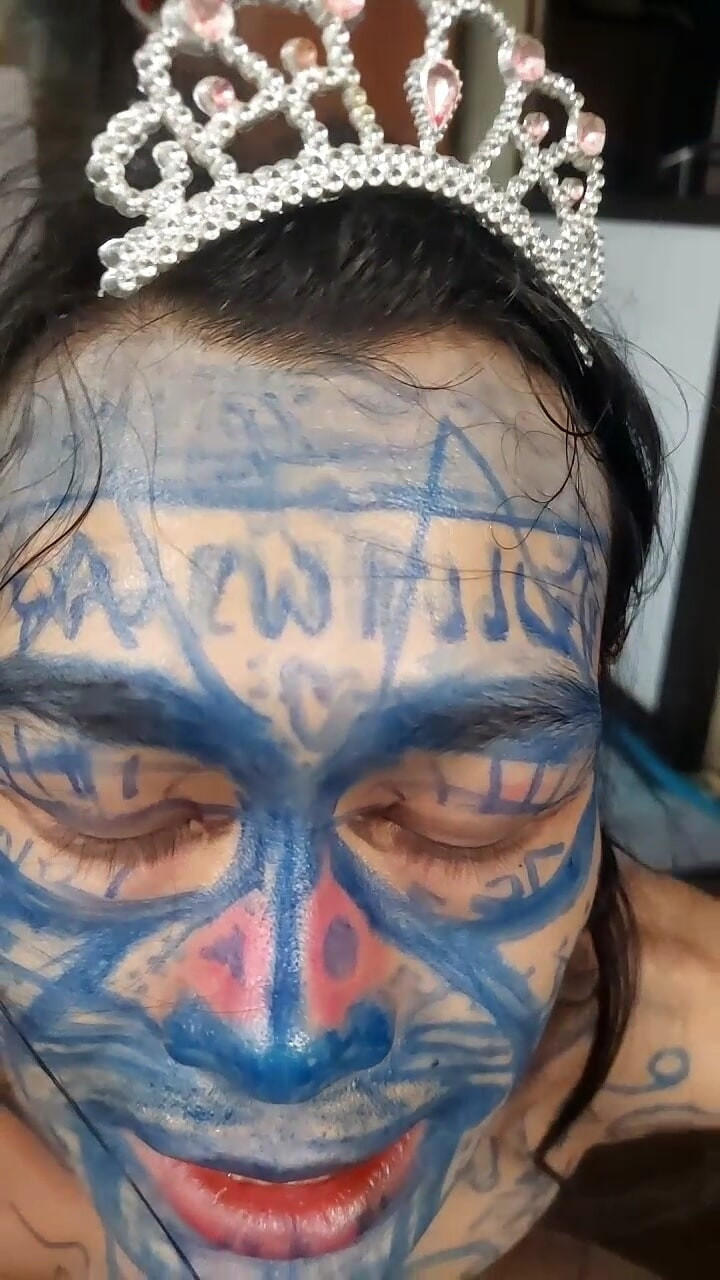 Masturbate with funny body paint #4