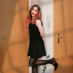 Photoshooting with my new Skirt