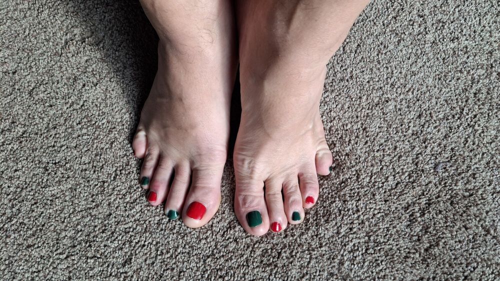 Holiday Toes #2