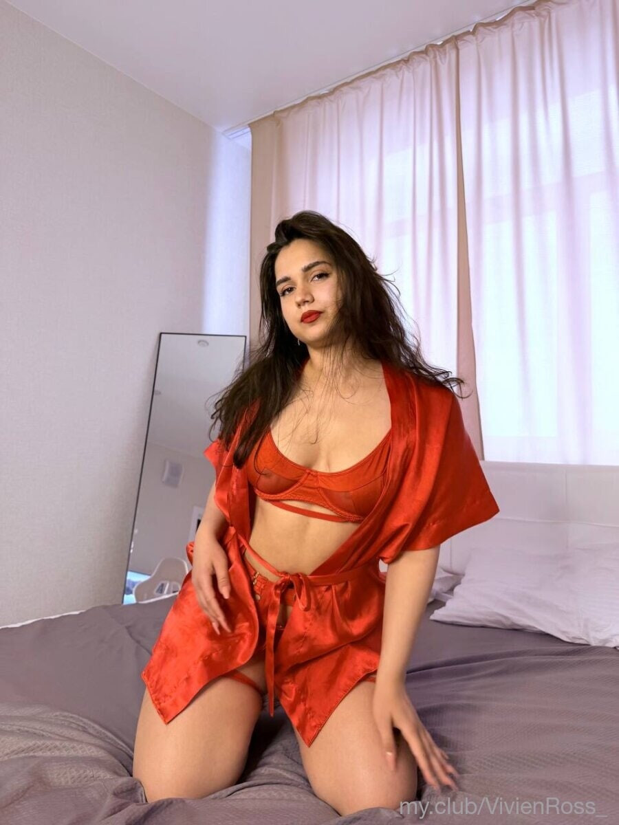 Free Vivien Photos
