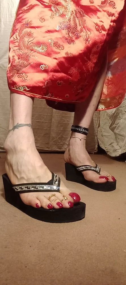 asian ts sexy feet in sandals, mules, high hells .  #30