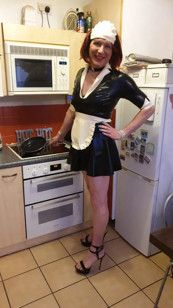 Sissy Lucy is a Latex Maid in Chastity