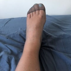 Pantyhose feet