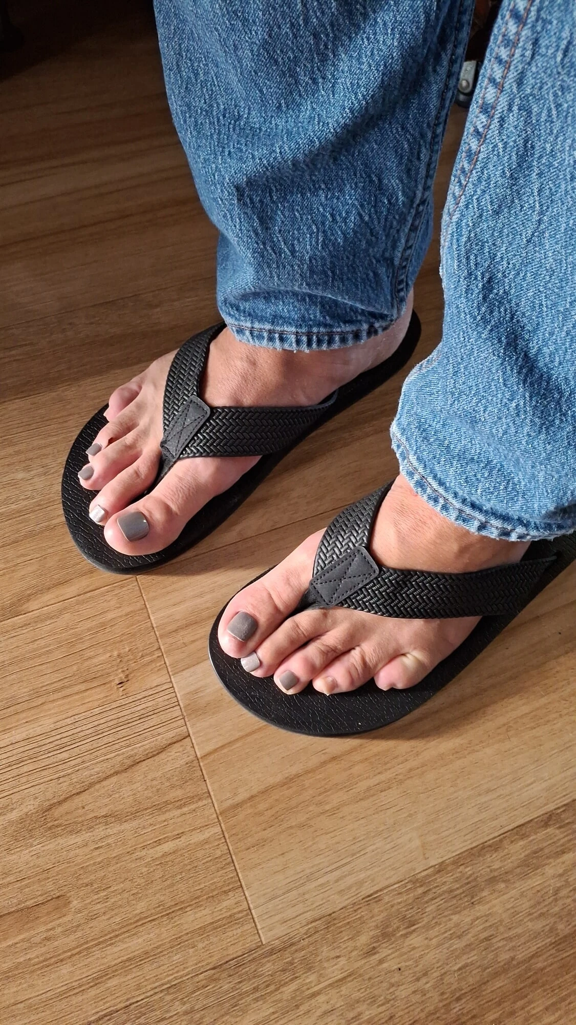 Do you like my feet in jeans?