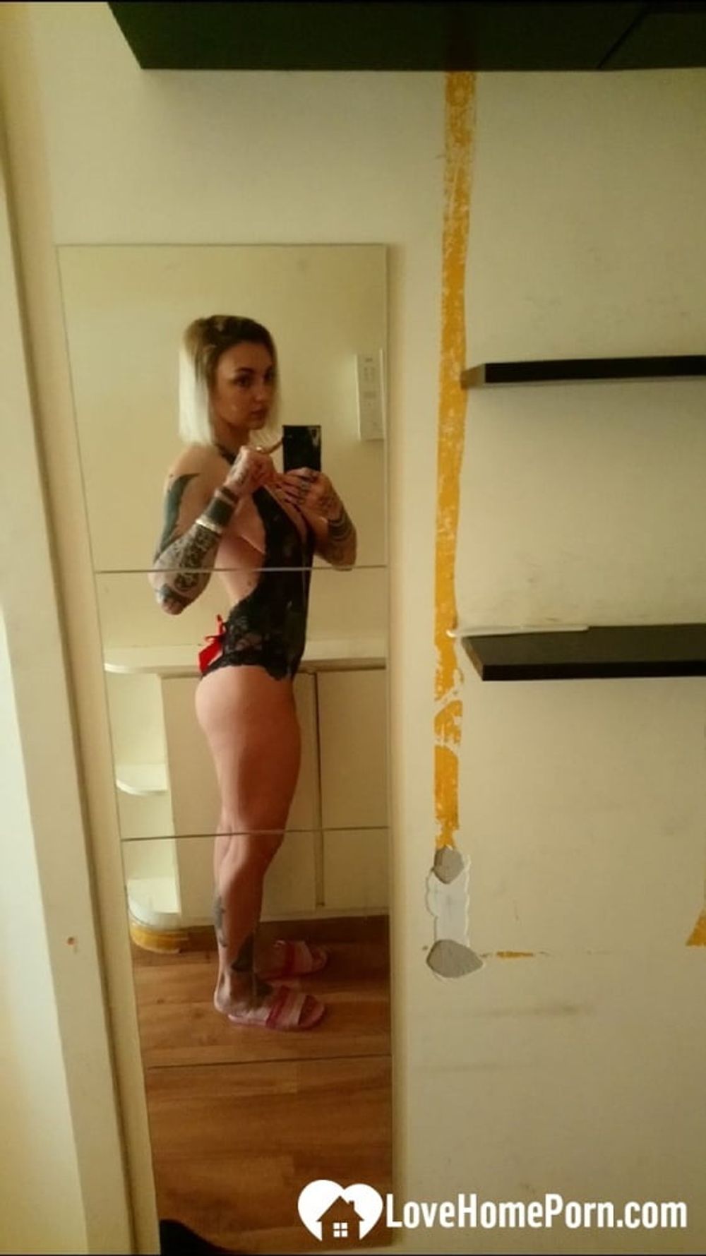 Tattooed hottie plays with herself while taking selfies #2