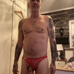 素敵な赤いパンティ