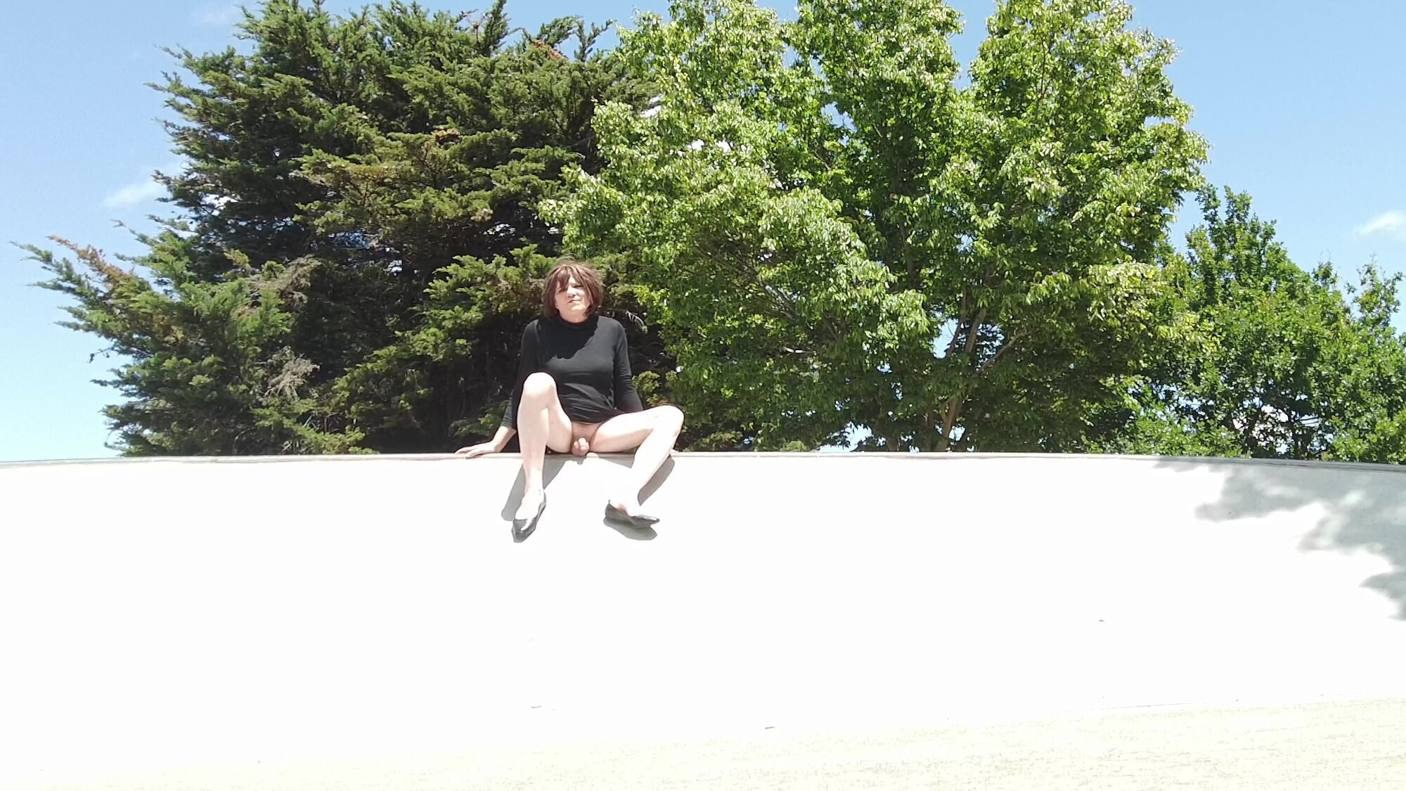 Crossdress Roadtrip - Skate park #9