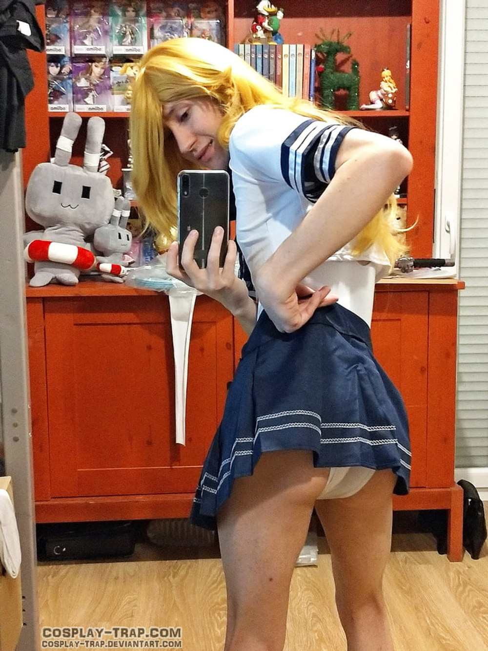 Crossdress Rosalina schoolgirl mirror #5