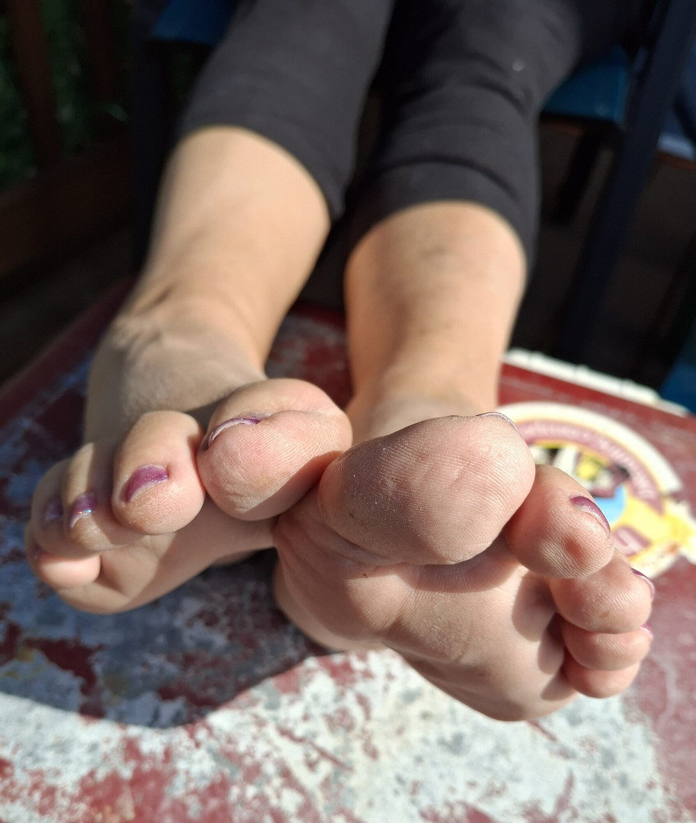 My girlfriends' cute soles #7