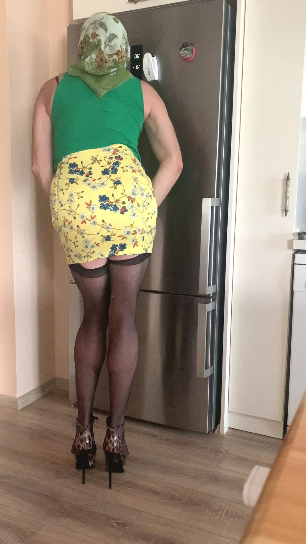 My Aunt&#039;s Beautiful Legs #6