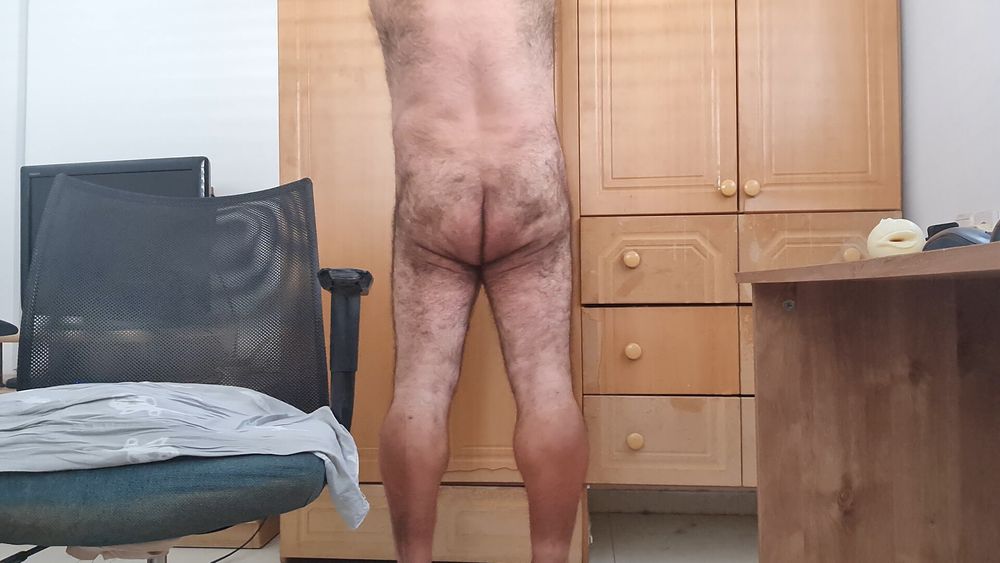 If you&#039;re into bear ass - this one&#039;s for you! ilovetobenaked #7