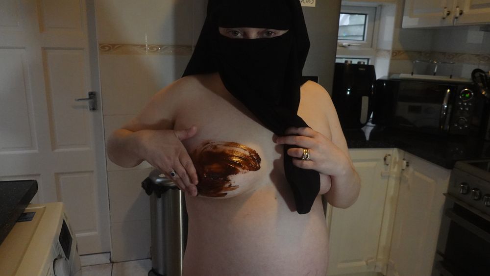 Niqab Naked chocolate sauce #2