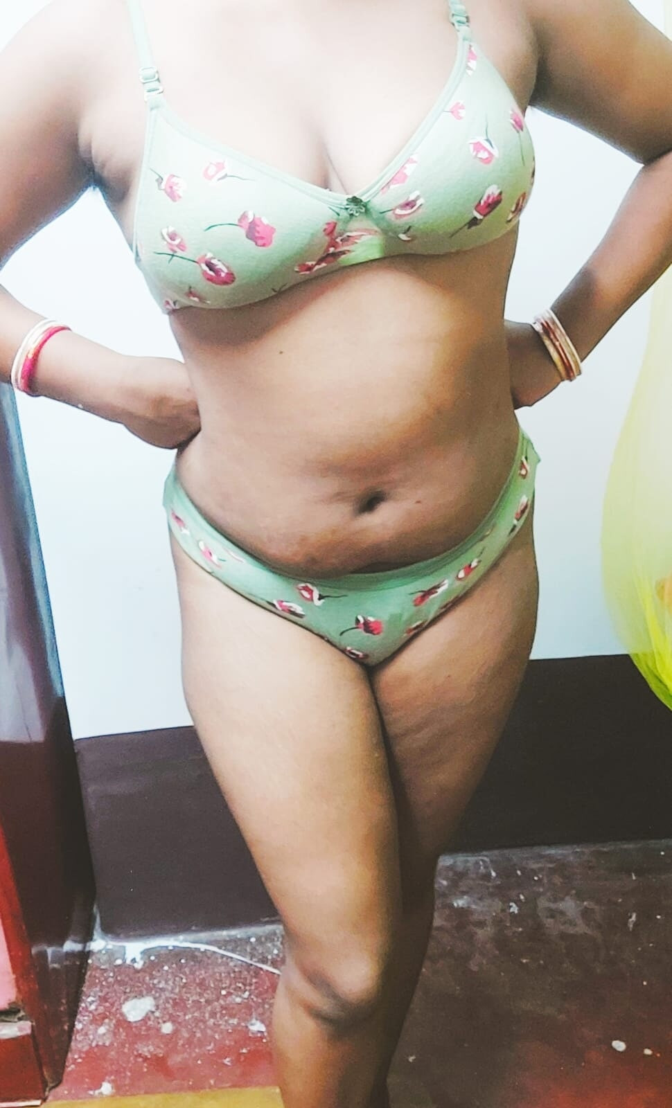 Desi hot grils #4