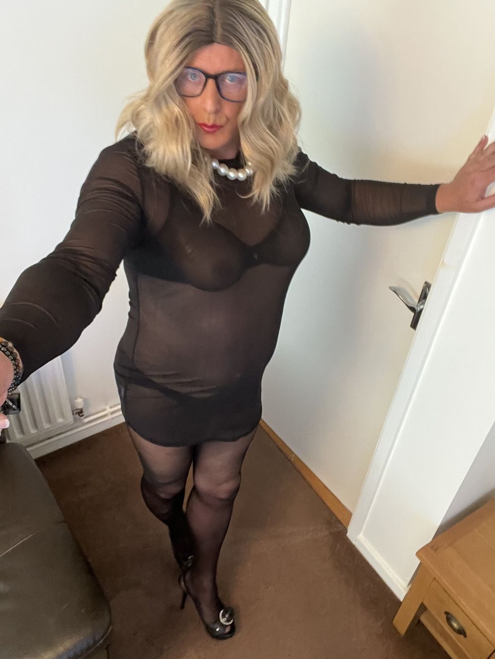 Amateur Crossdresser Kellycd2022 sexy milf in seamless hose #16