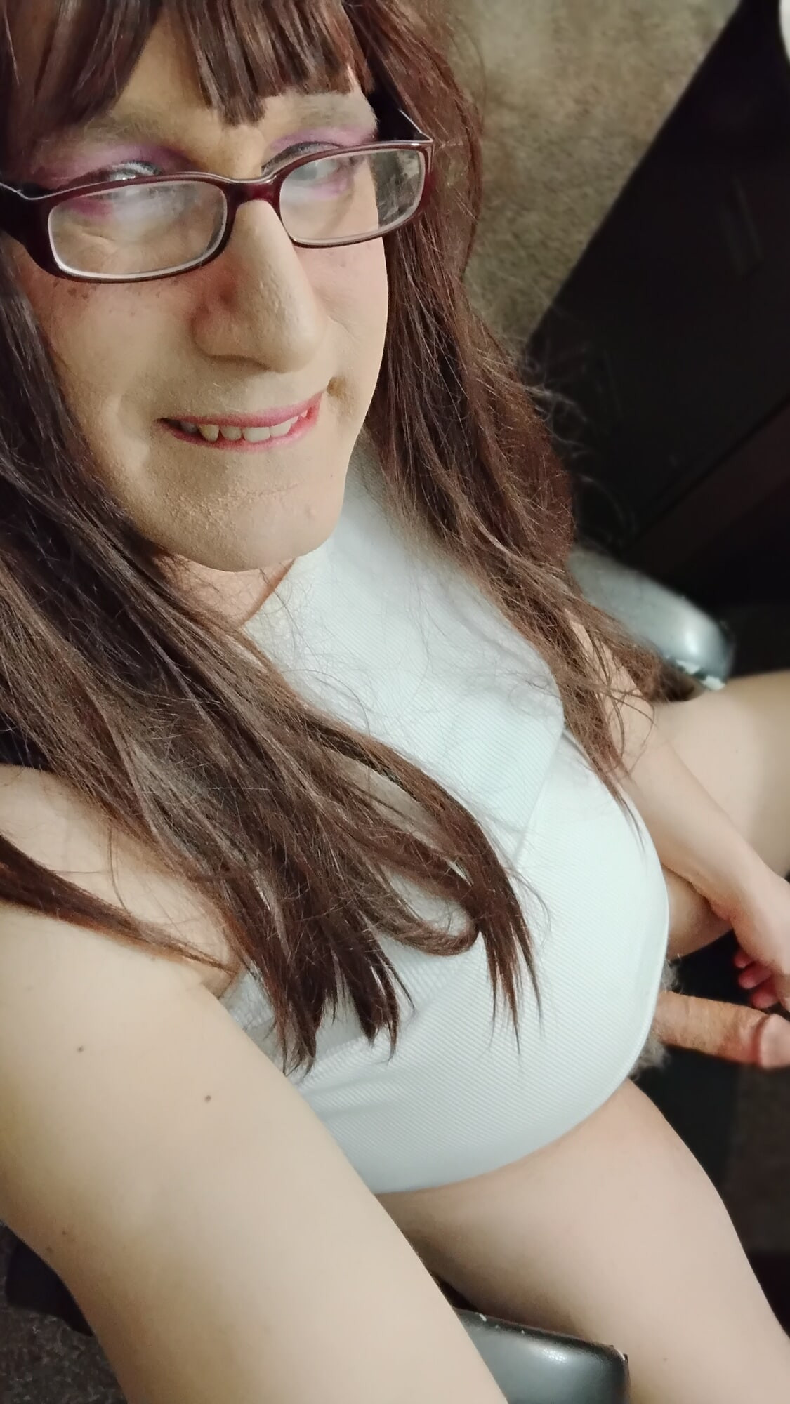 Horney home office tranny