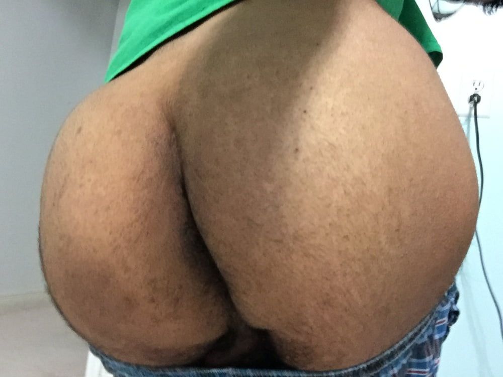 Spreading Ass In Green Shirt #2