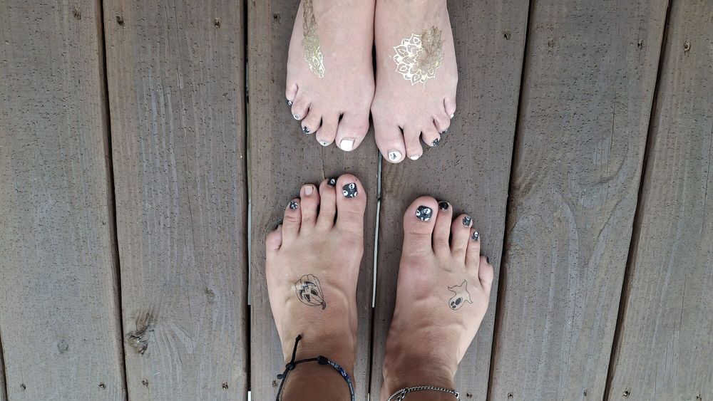 GF Showing off her feet #23