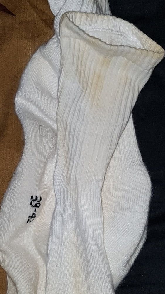 My white Socks - Pee #38
