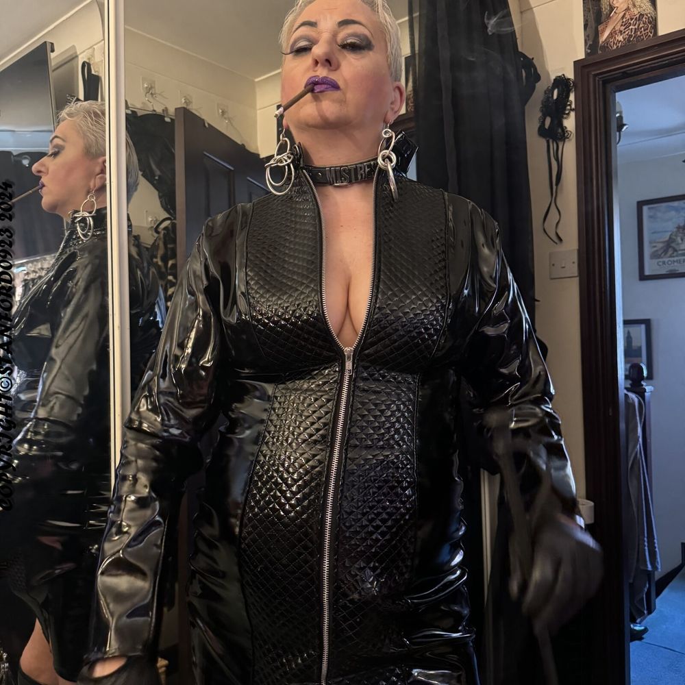 SHIRLEY MISS DOMINATRIX #25