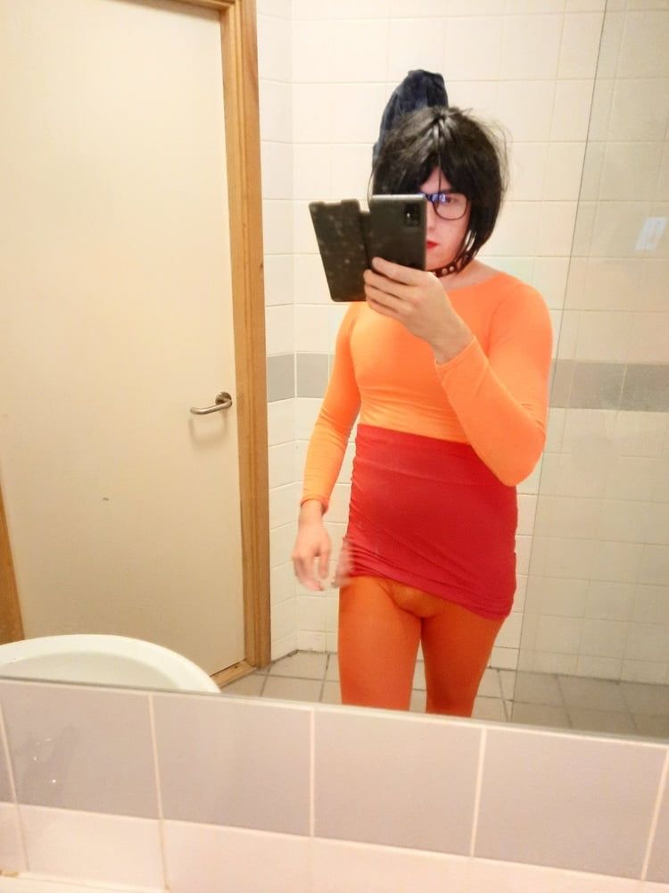sissy Velma #20