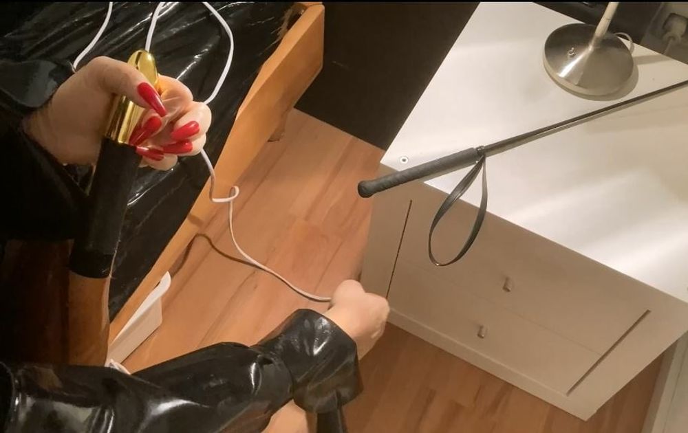 Latex Fetish Housework #29