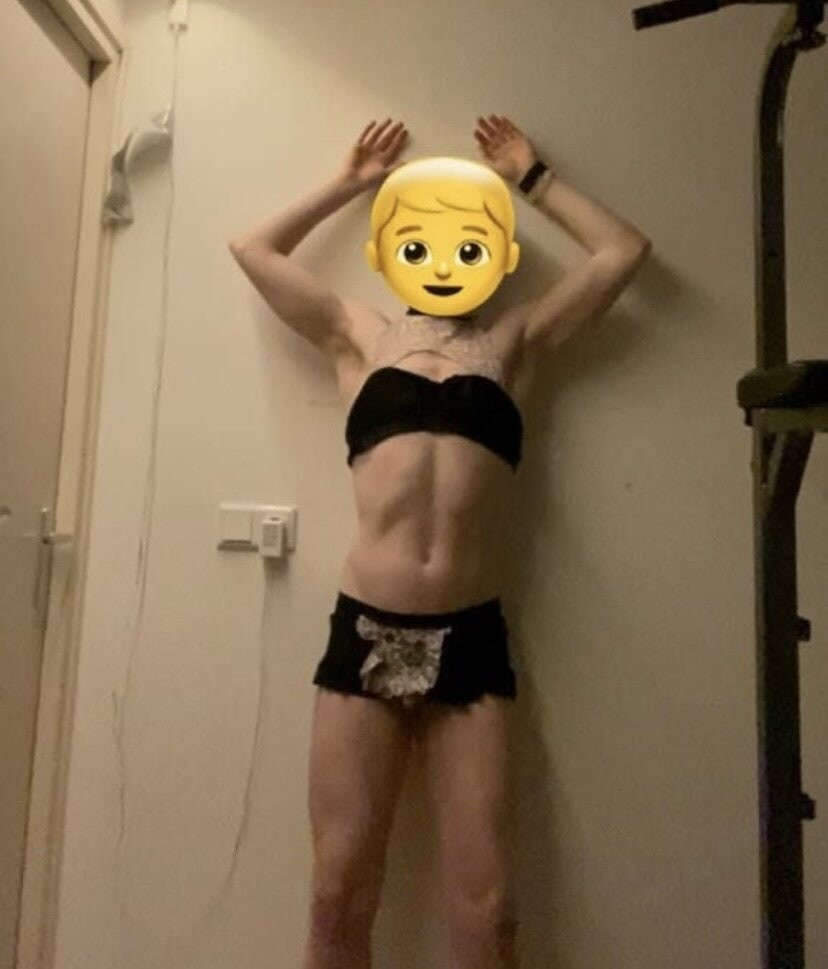 maid femboy previeuw