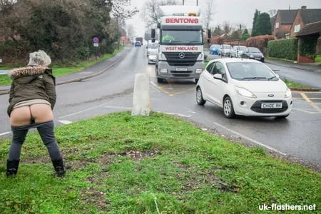 it s wrong to show your pussy in public at uk flashers         