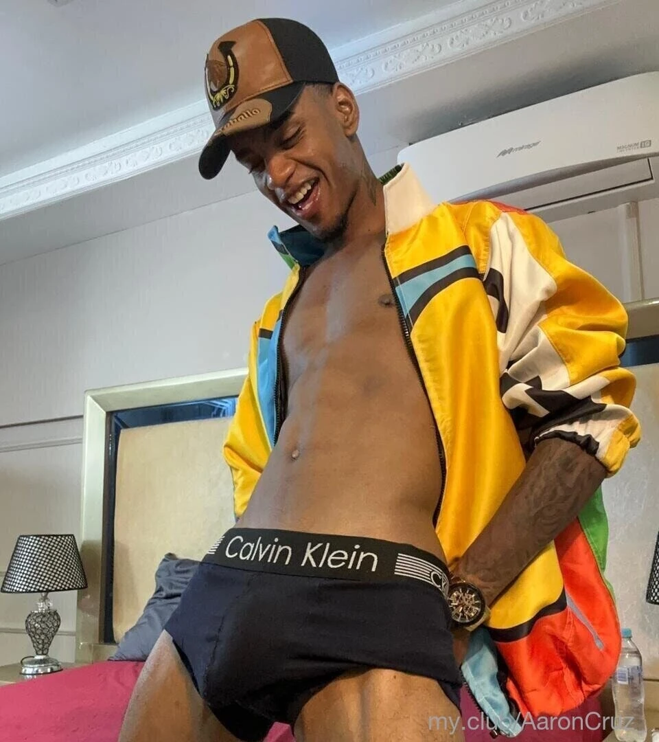 Aaron Cruz Free Photos #5