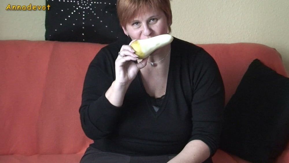 A PEAR 4 my hot cunt