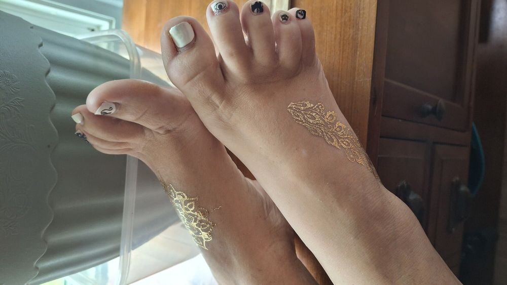 GF Showing off her feet #9