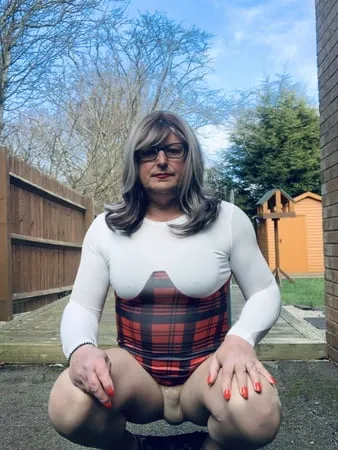 amateur crossdresser kelly cd in red checked dress nude pan         